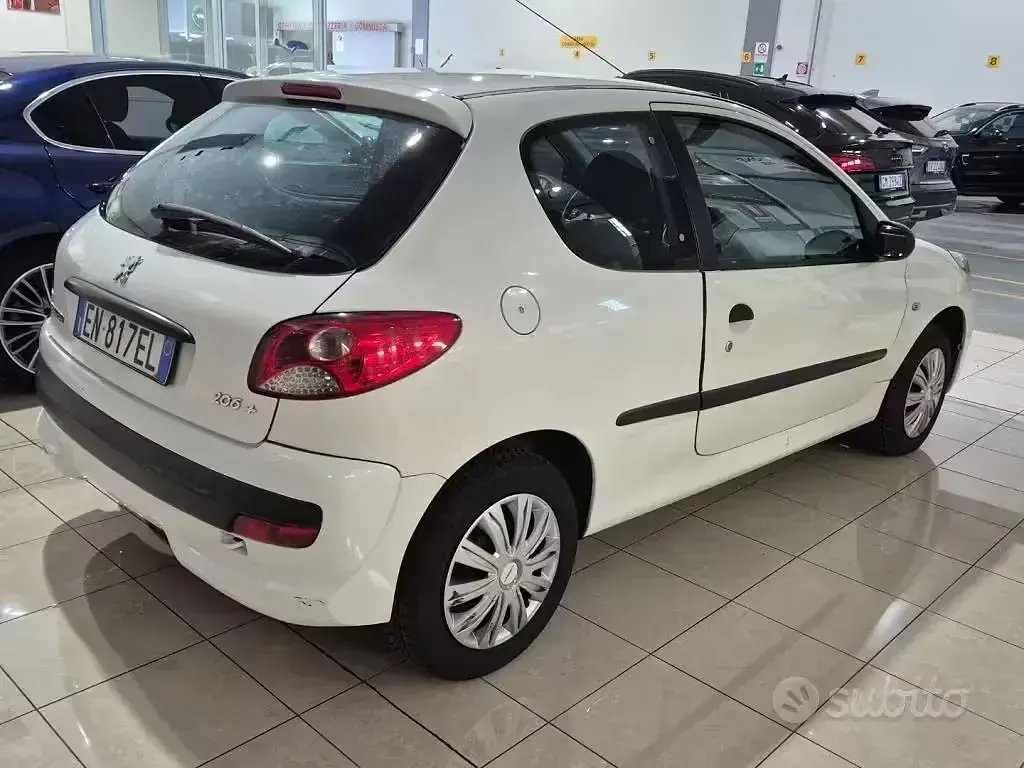 Usata Peugeot 206+ 60 CV (44 kW) 2010 Bianco Utilitaria