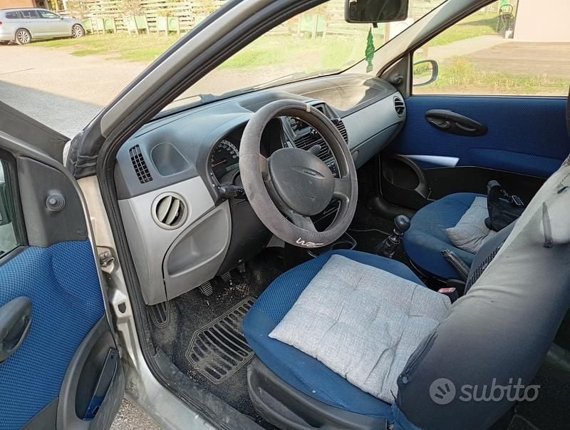 Usata Fiat Punto 80 CV (58 kW) 2001 Grigio Utilitaria