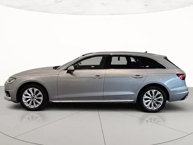 Usata Audi A4 Advanced Plus 136 CV (100 kW) 2022 Argento fioretto metallizzato Station wagon