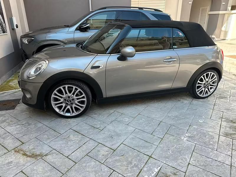 Usata Mini Cooper D Cabriolet 2016 Cabrio