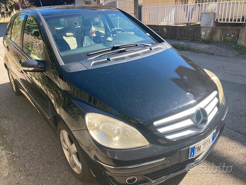 Usata Mercedes B180 2008 Nero Monovolume