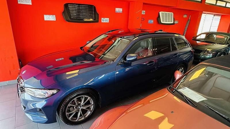 Usata BMW 318 150 CV (110 kW) 2023 Blu/azzurro Station wagon