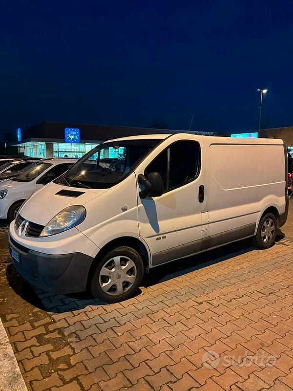 Usata Renault Trafic 114 CV (83 kW) 2013 Bianco Monovolume