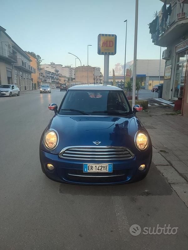 Usata Mini Cooper D 2013 Blu Utilitaria