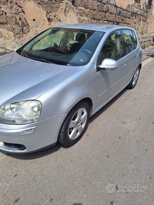 Usata VW Golf VI 105 CV (77 kW) 2009 Grigio Utilitaria