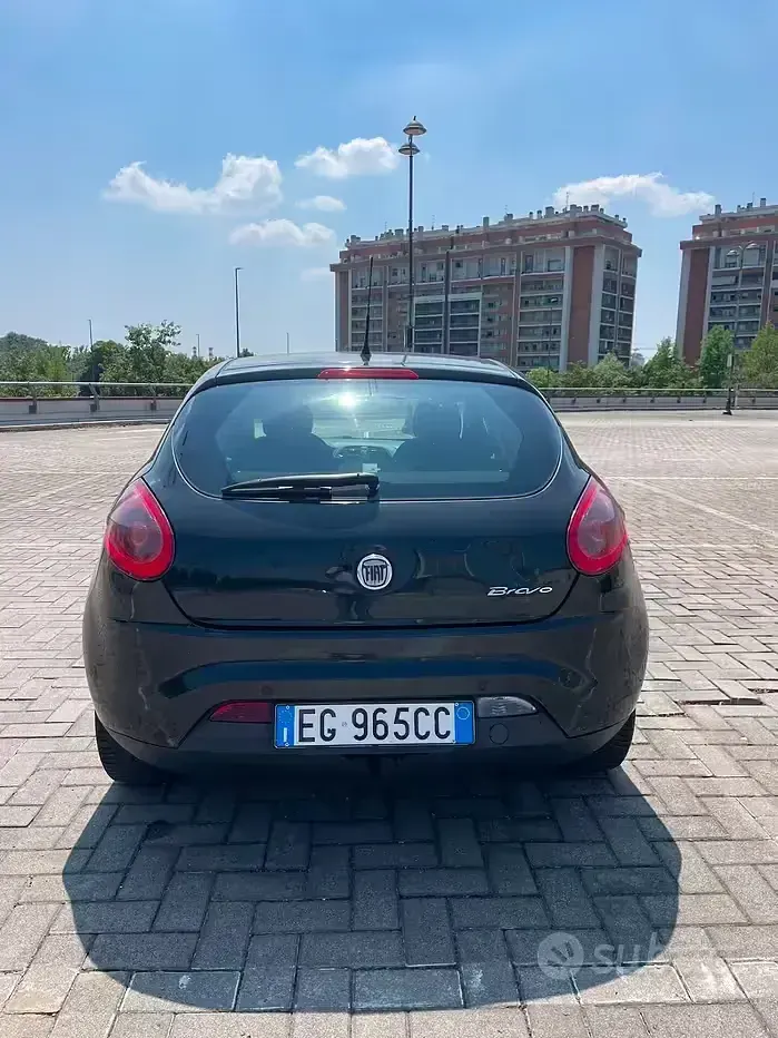 Usata Fiat Bravo Dynamic 90 CV (66 kW) 2011 Nero Utilitaria