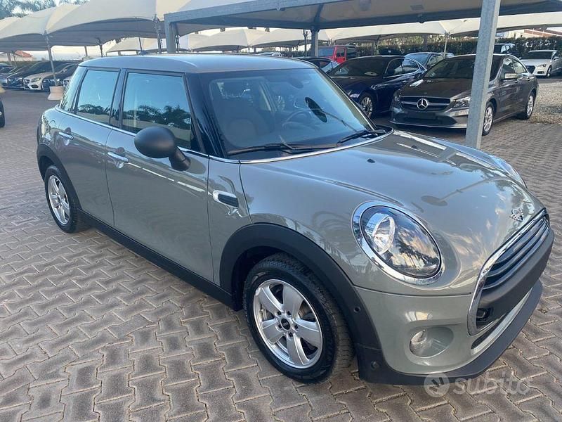 Usata Mini ONE Business 95 CV (69 kW) 2018 Grigio Utilitaria
