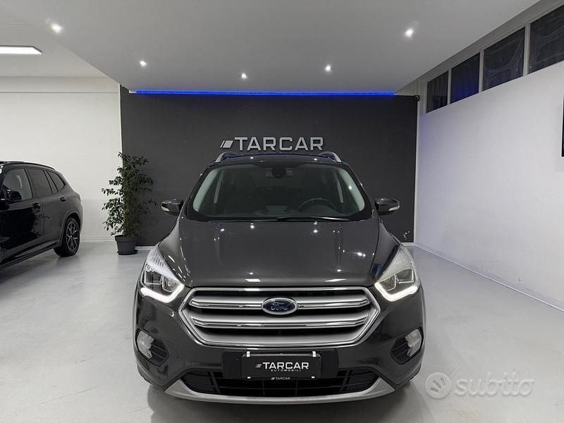 Usata Ford Kuga Titanium 120 CV (88 kW) 2018 Grigio SUV