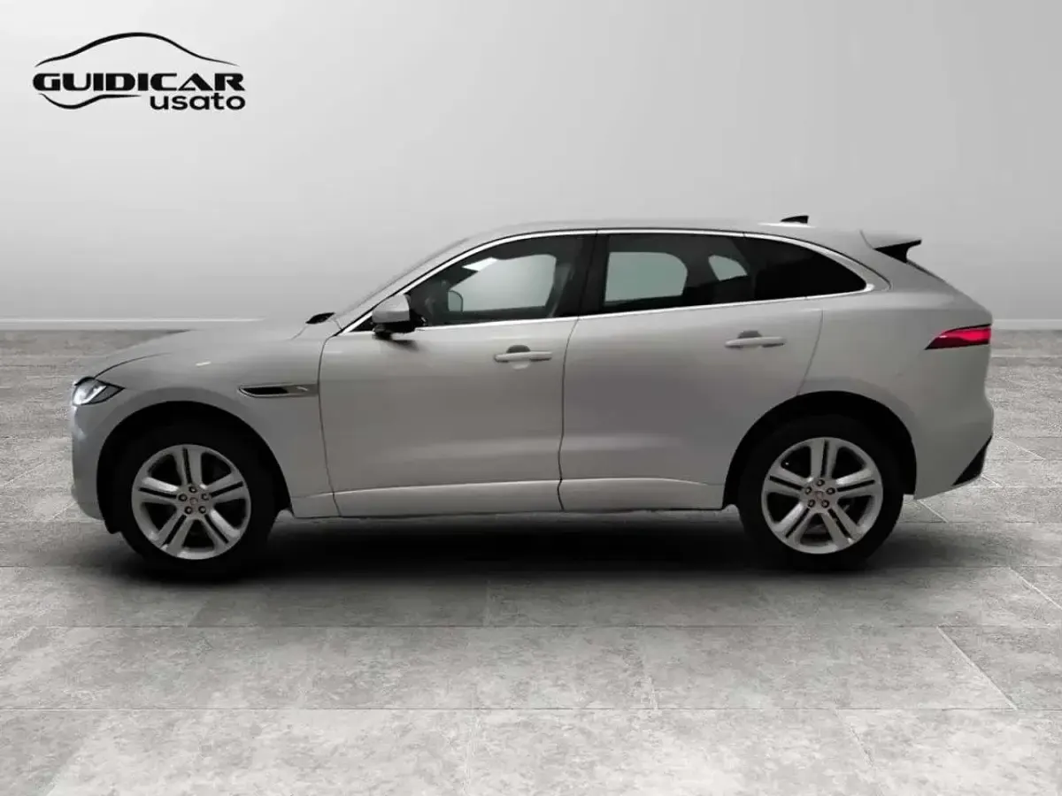 Usata Jaguar F-Pace R-Dynamic 204 CV (150 kW) 2022 Grigio SUV