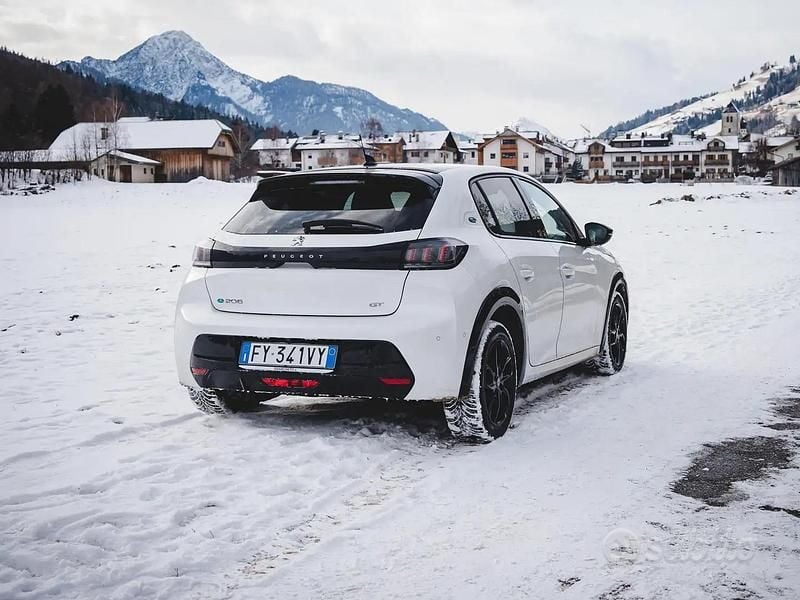 Usata Peugeot 208 GT 100 kW (136 CV) 2019 Bianco Utilitaria