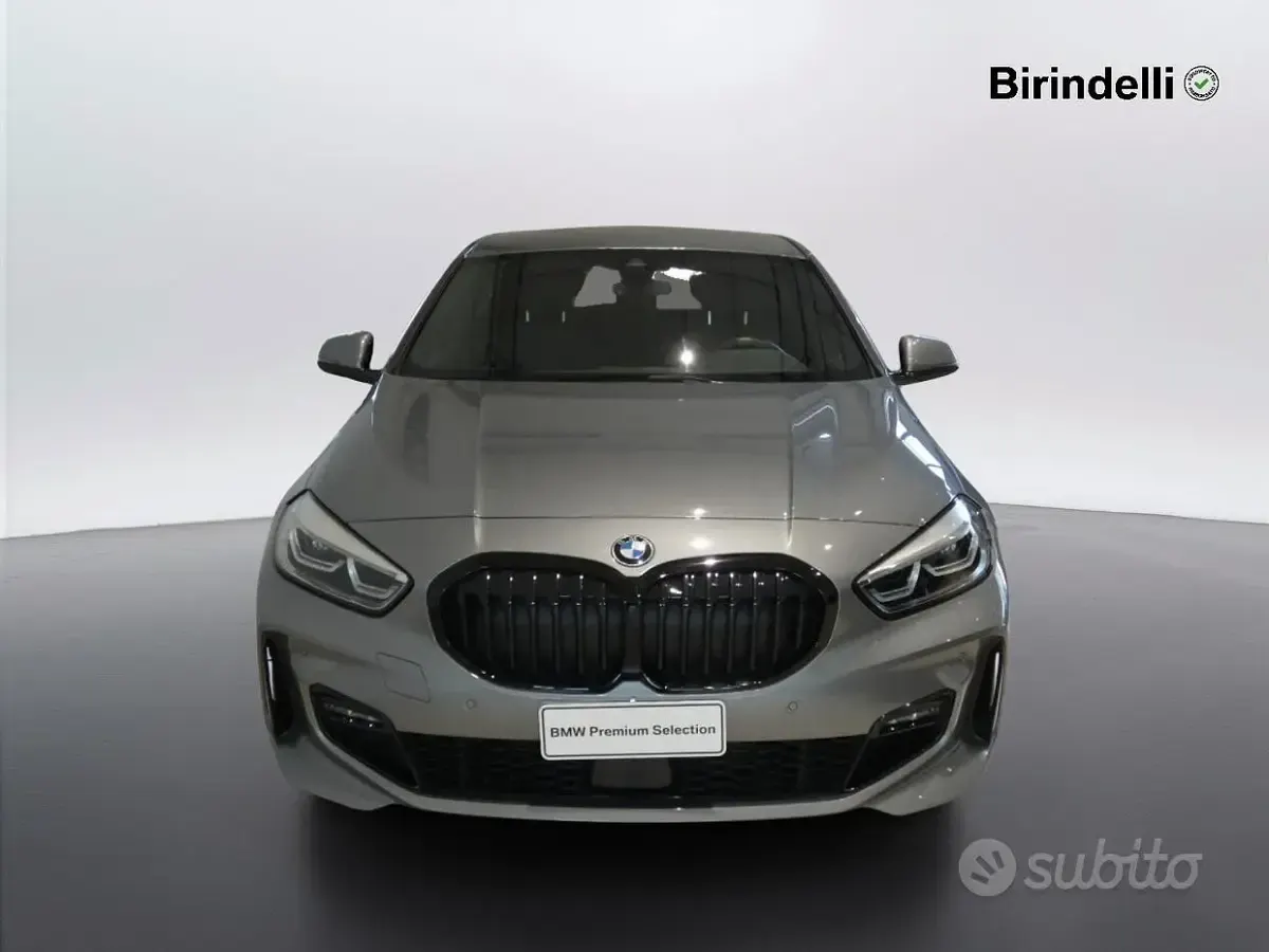 Usata BMW 118 M Sport 150 CV (110 kW) 2024 Skyscraper grey metallic Utilitaria