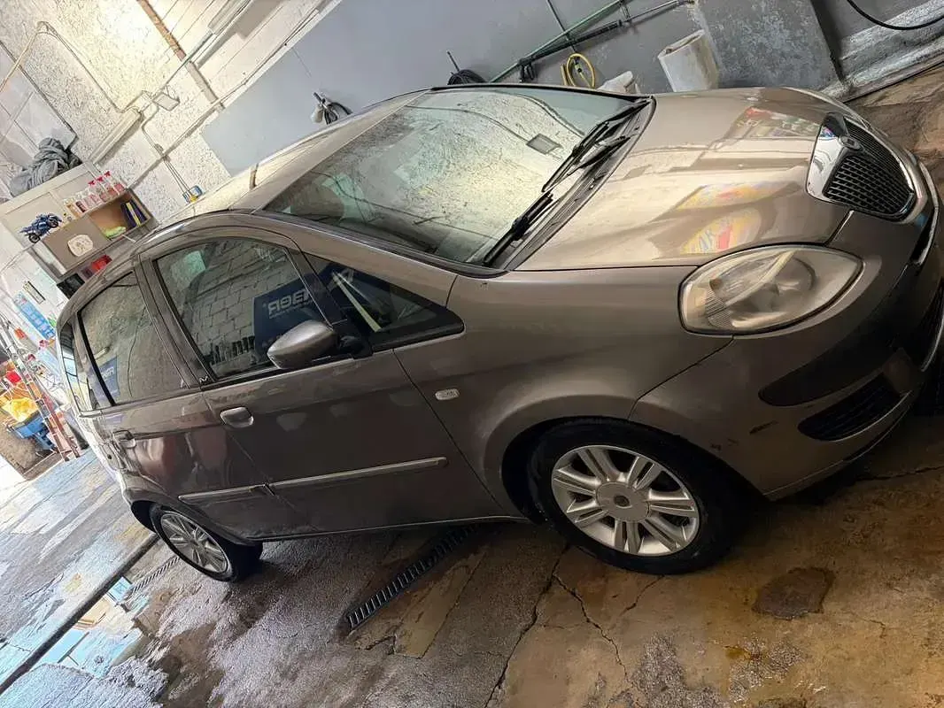 Usata Lancia Musa 69 CV (50 kW) 2005 Monovolume