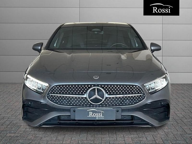Usata Mercedes A180 Advanced Plus 116 CV (85 kW) 2023 Grigio medio metallizzato Berlina