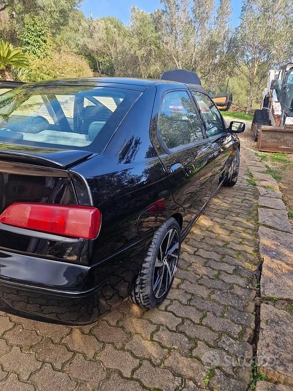 Nero Usata 2000 Alfa Romeo 146 Due volumi | 7000 € - Immagine 1/2