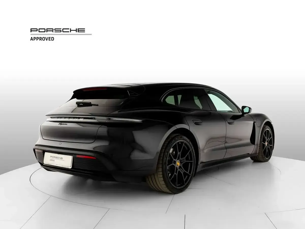 Usata Porsche Taycan Sport Turismo Performance Package 119 kW (163 CV) 2023 Nero jet metallizzato Station wagon
