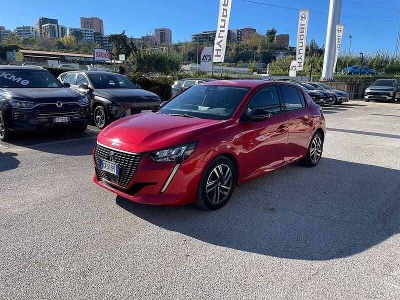Usata Peugeot 208 Allure 101 CV (74 kW) 2022 Bordeaux Utilitaria