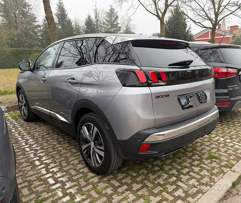 Usata Peugeot 3008 131 CV (96 kW) 2023 Grigio SUV