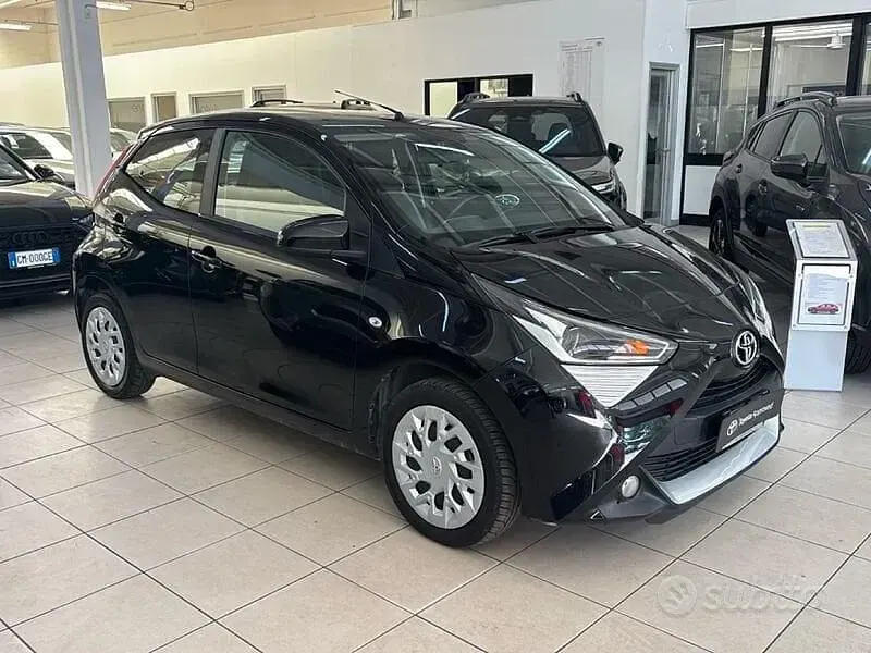 Usata Toyota Aygo Cool 72 CV (52 kW) 2020 Other Utilitaria