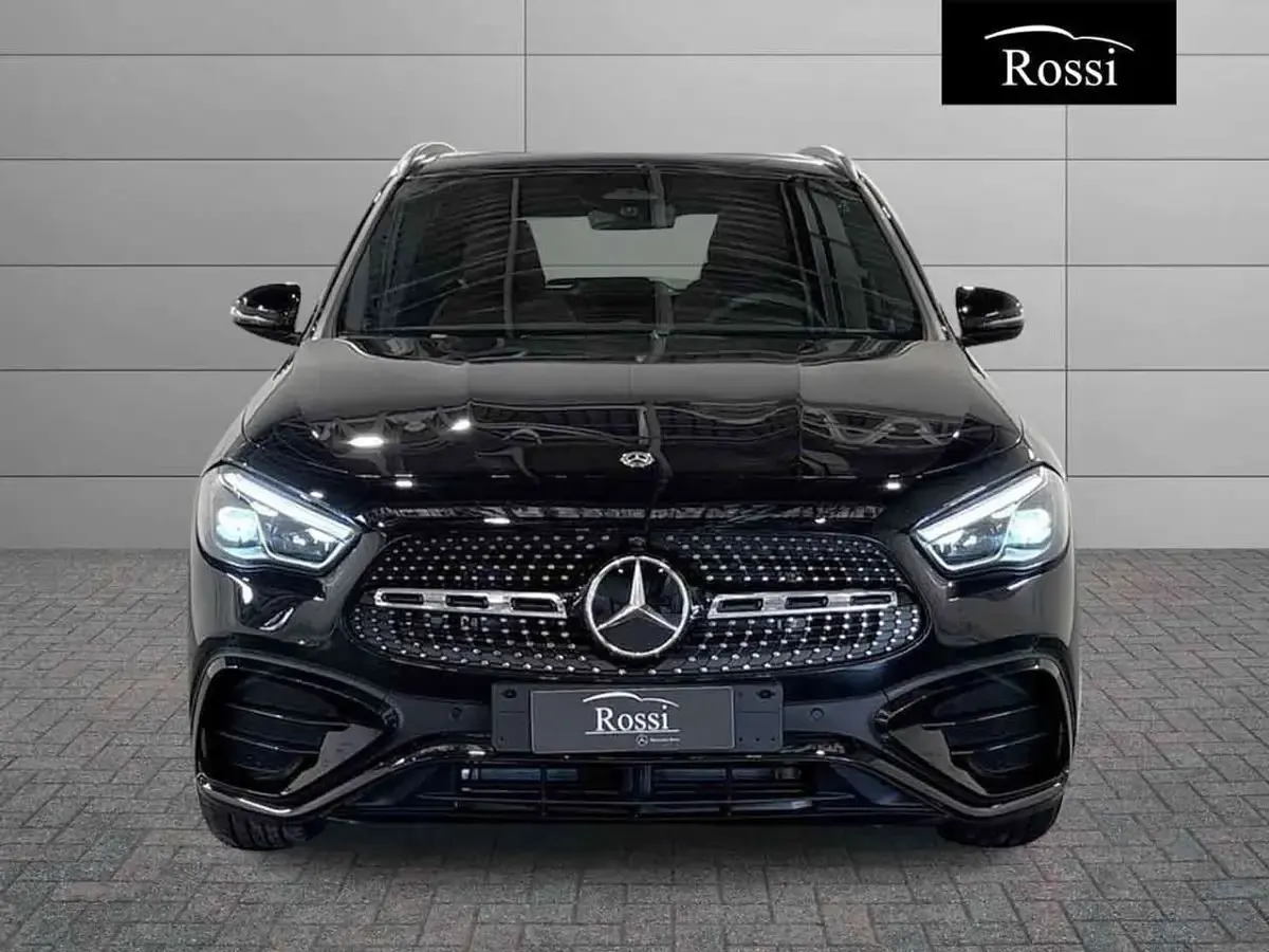 Nuova Mercedes GLA180 116 CV (85 kW) 2026 Nero notte SUV