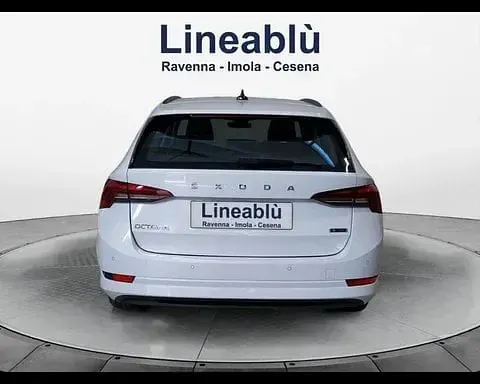 Usata Skoda Octavia Executive 150 CV (110 kW) 2023 Bianco Station wagon