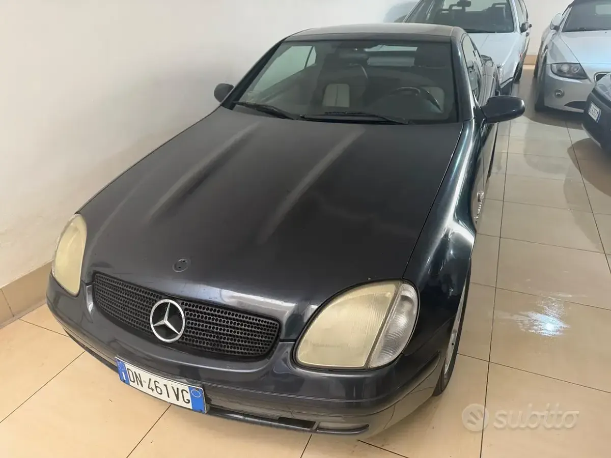 Usata Mercedes SLK200 193 CV (141 kW) 1997 Blu Cabrio