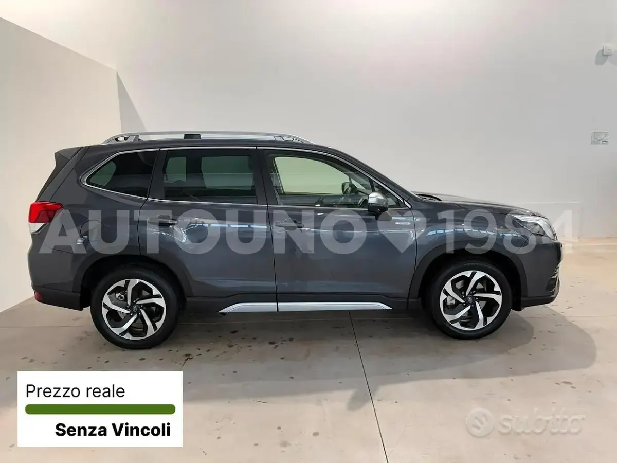 Usata Subaru Forester Premium 150 CV (110 kW) 2023 Grigio SUV