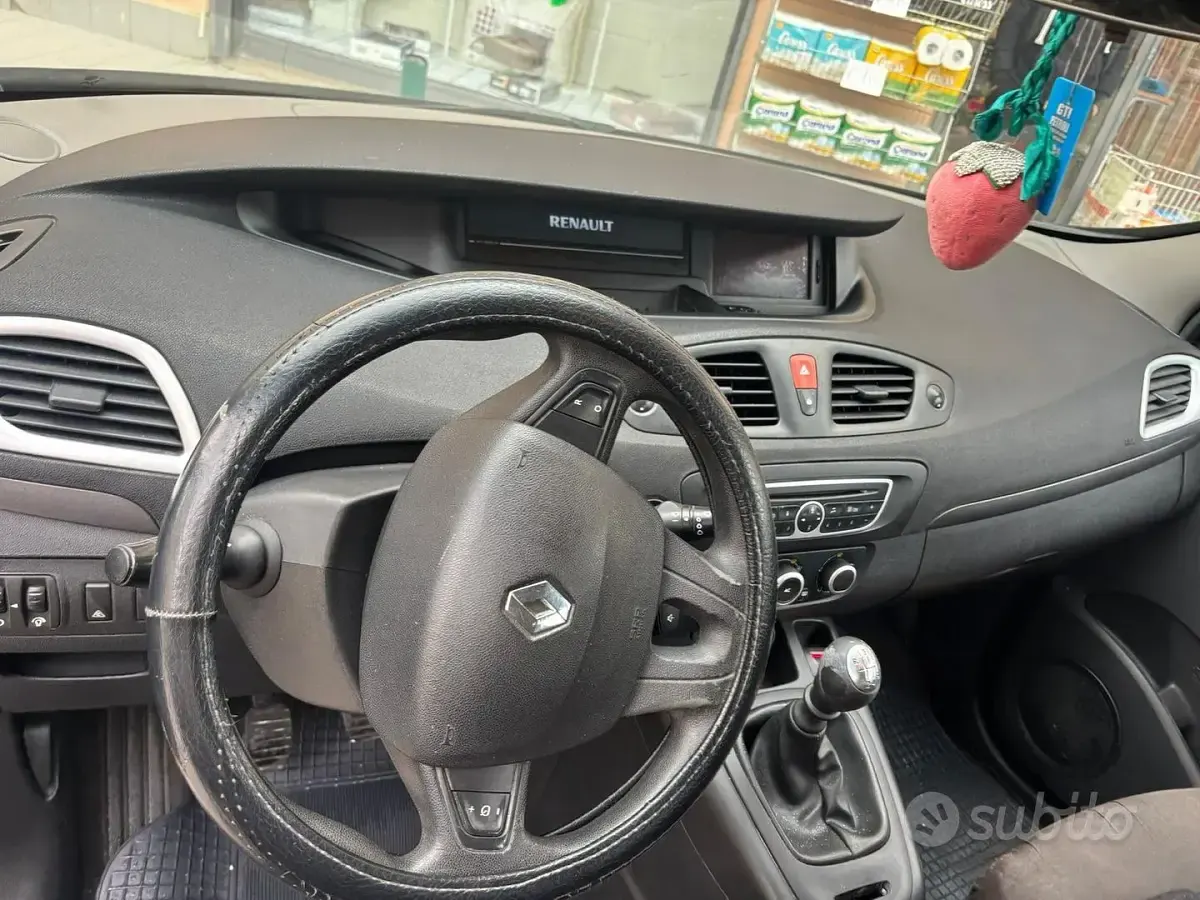 Usata Renault Scenic E-Tech 110 CV (80 kW) 2010 Monovolume