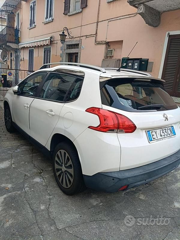 Usata Peugeot 2008 92 CV (67 kW) 2015 Bianco SUV