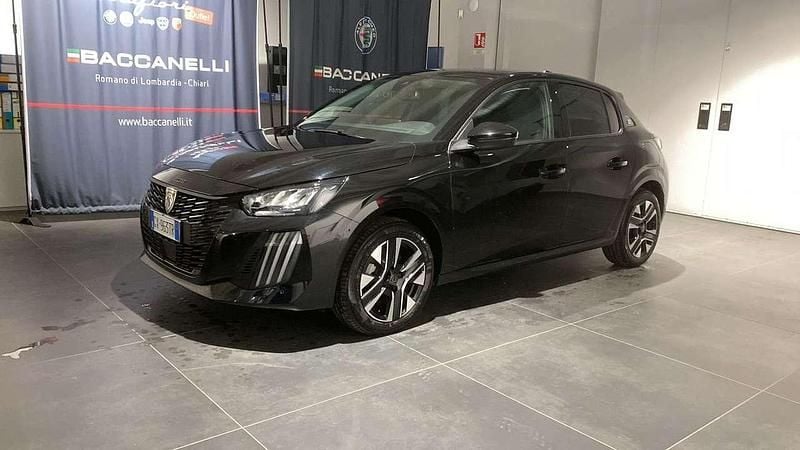 Usata Peugeot e-208 Allure 100 kW (136 CV) 2025 Nero Utilitaria
