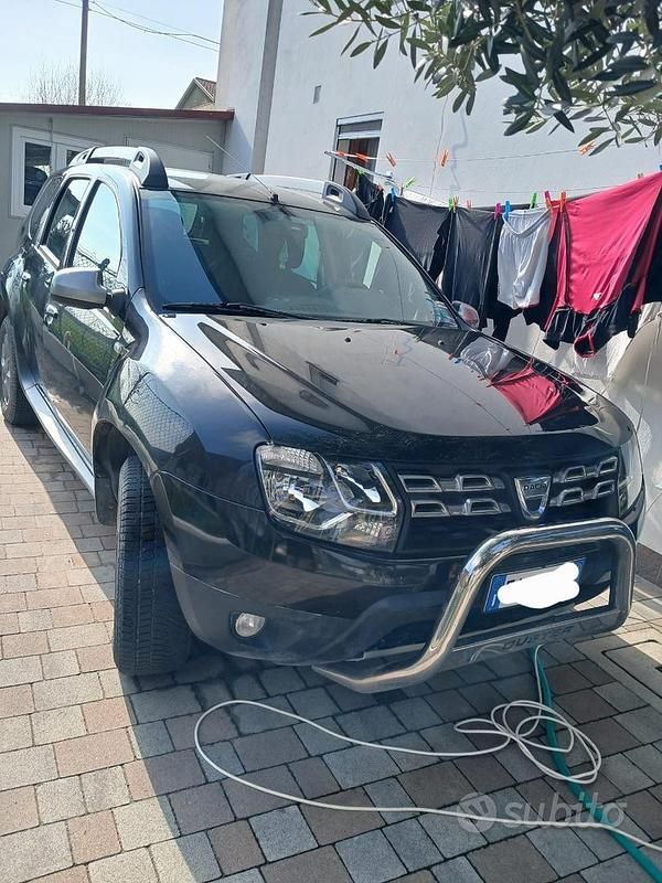 Usata Dacia Duster Prestige 110 CV (80 kW) 2015 Nero SUV