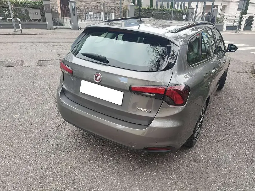 Usata Fiat Tipo Lounge 120 CV (88 kW) 2018 Beige Station wagon