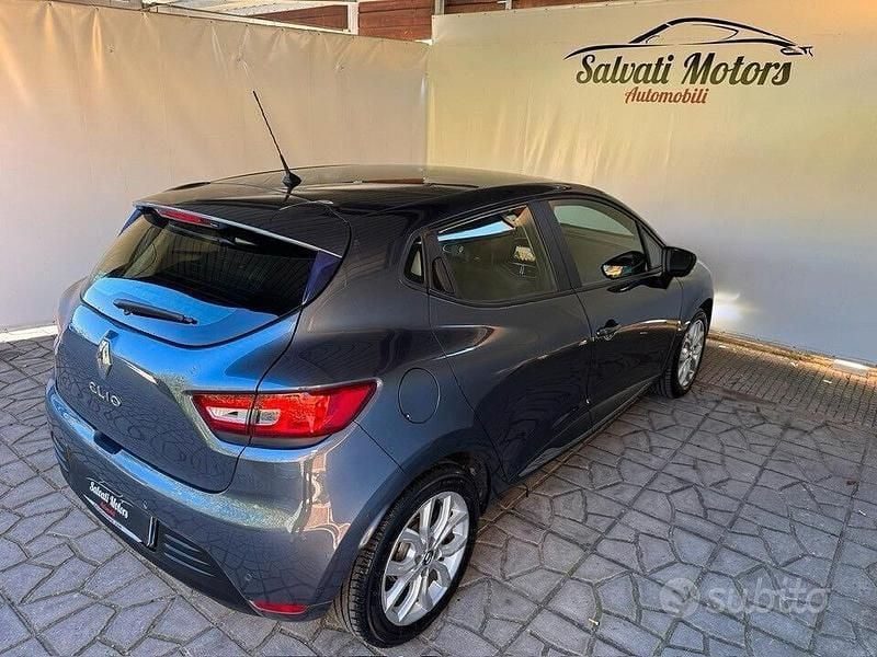 Usata Renault Clio IV Intens 90 CV (66 kW) 2019 Grigio Berlina