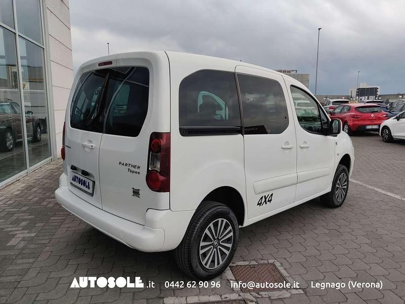 Usata Peugeot TePee 99 CV (72 kW) 2018 Bianco Station wagon
