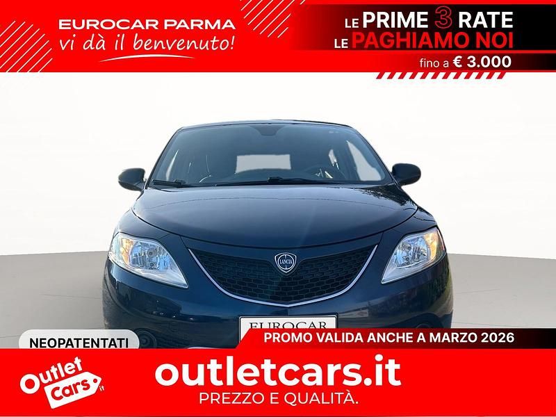Usata Lancia Ypsilon Silver 69 CV (50 kW) 2017 Blu Utilitaria