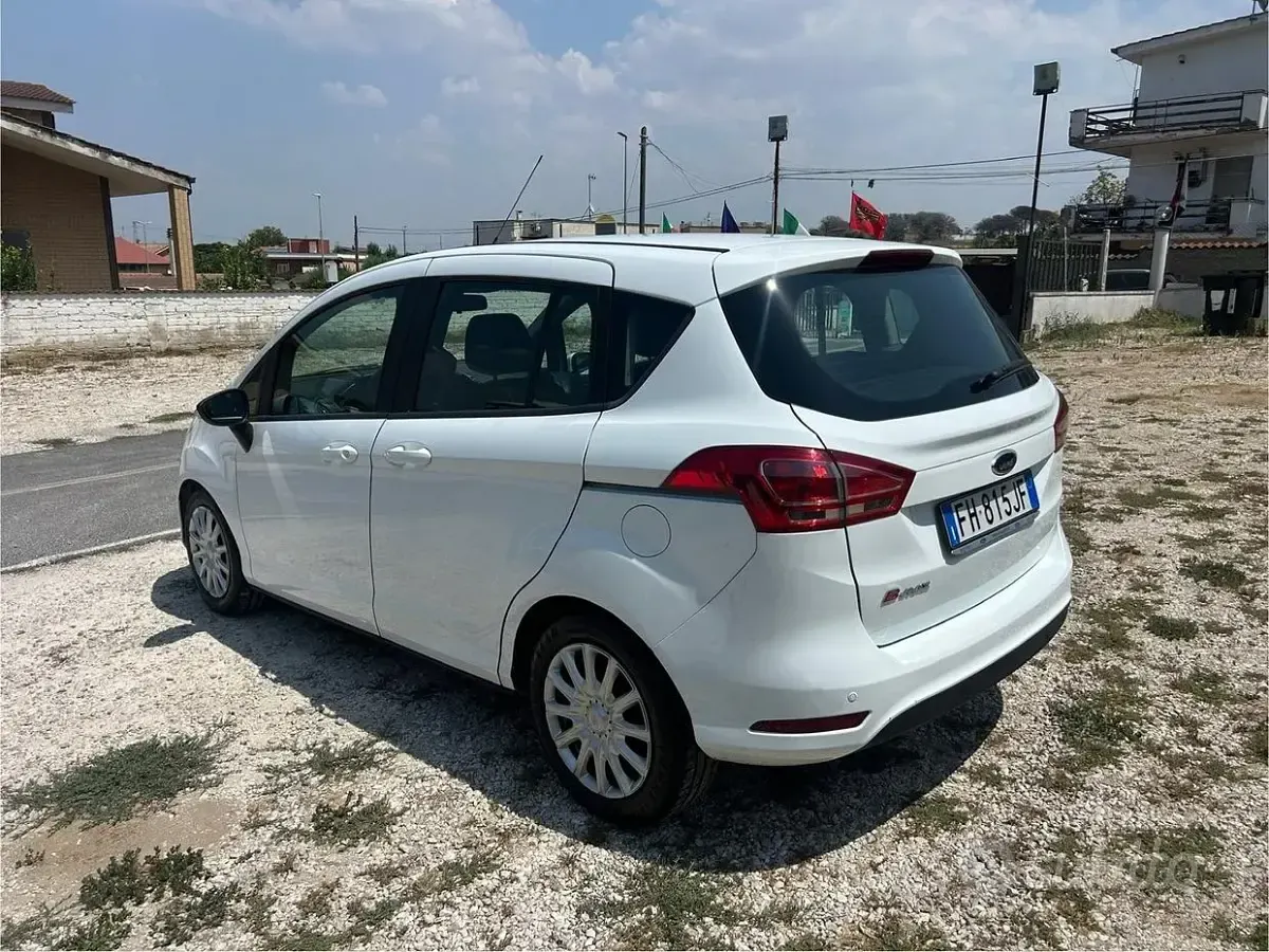 Usata Ford B-MAX Titanium 95 CV (69 kW) 2017 Bianco Monovolume