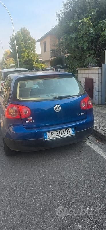 Usata VW Golf V 105 CV (77 kW) 2007 Blu