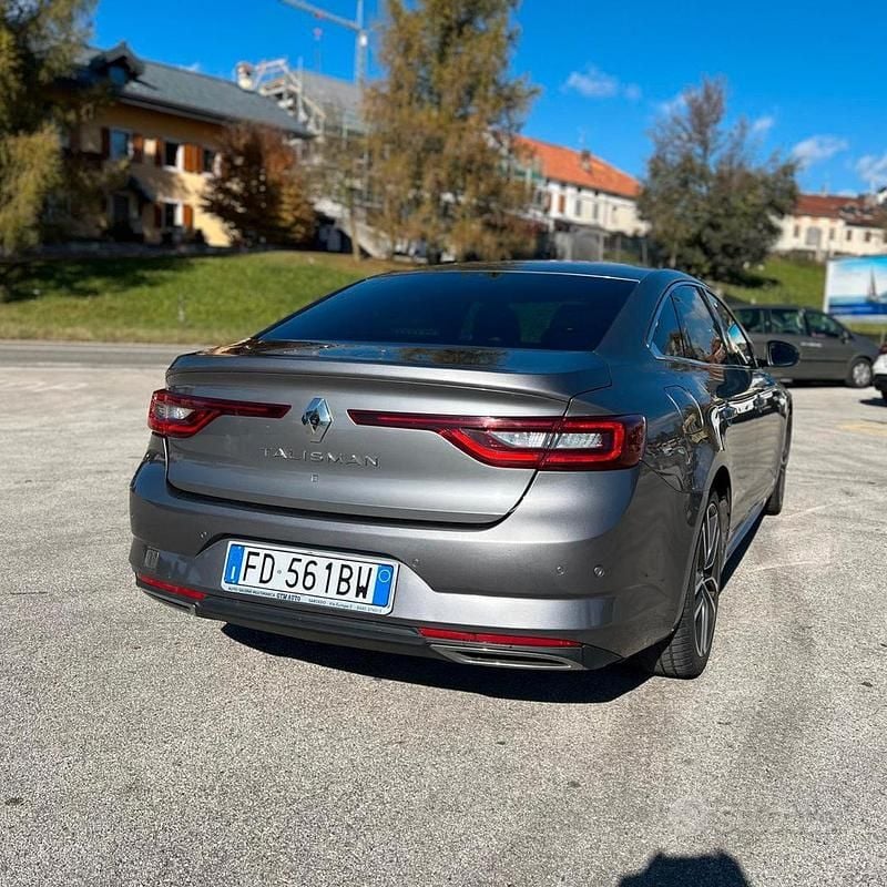 Usata Renault Talisman 160 CV (117 kW) 2016 Grigio Berlina