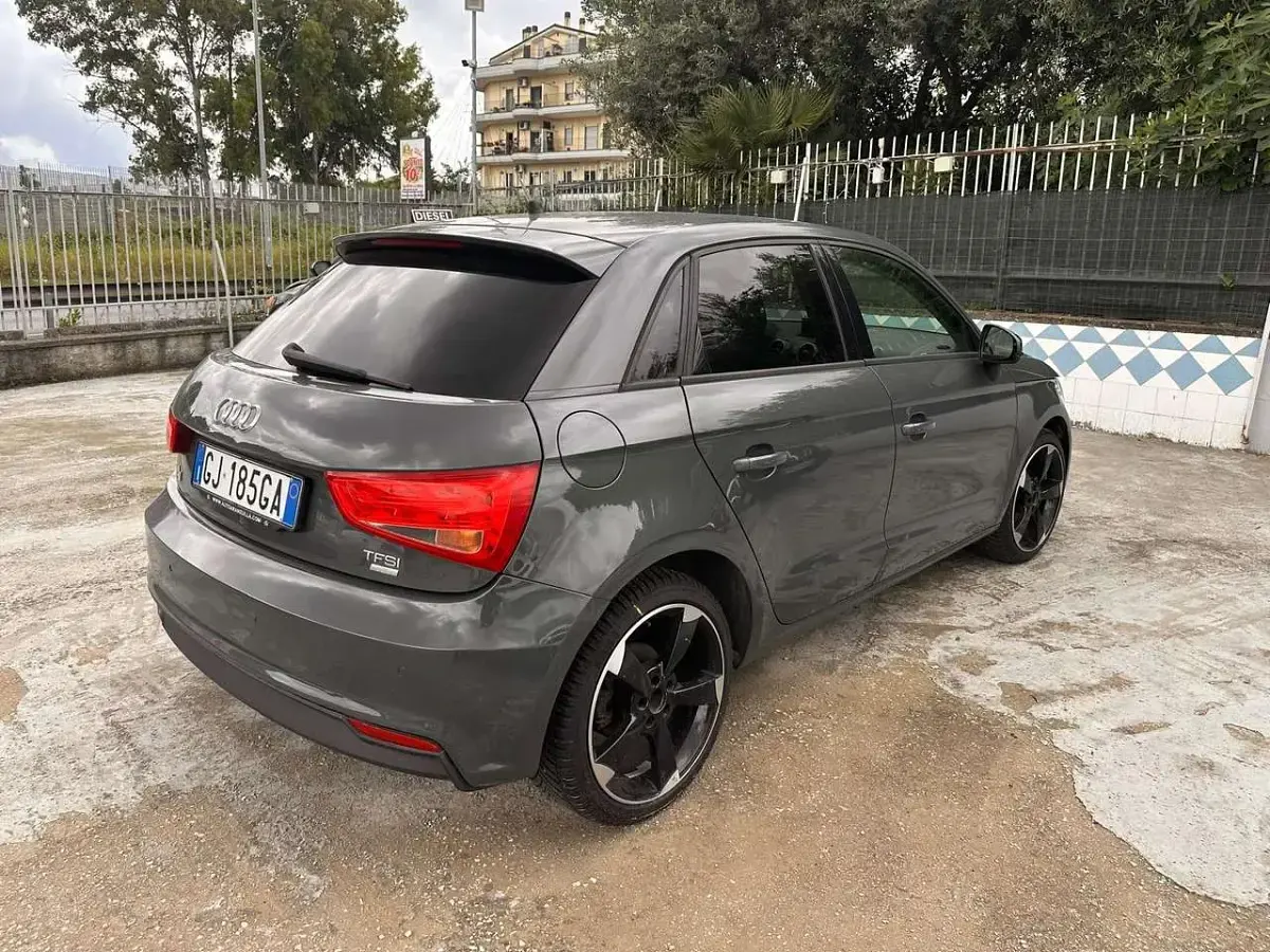Usata Audi A1 Sportback Sport 95 CV (69 kW) 2016 Grigio Utilitaria