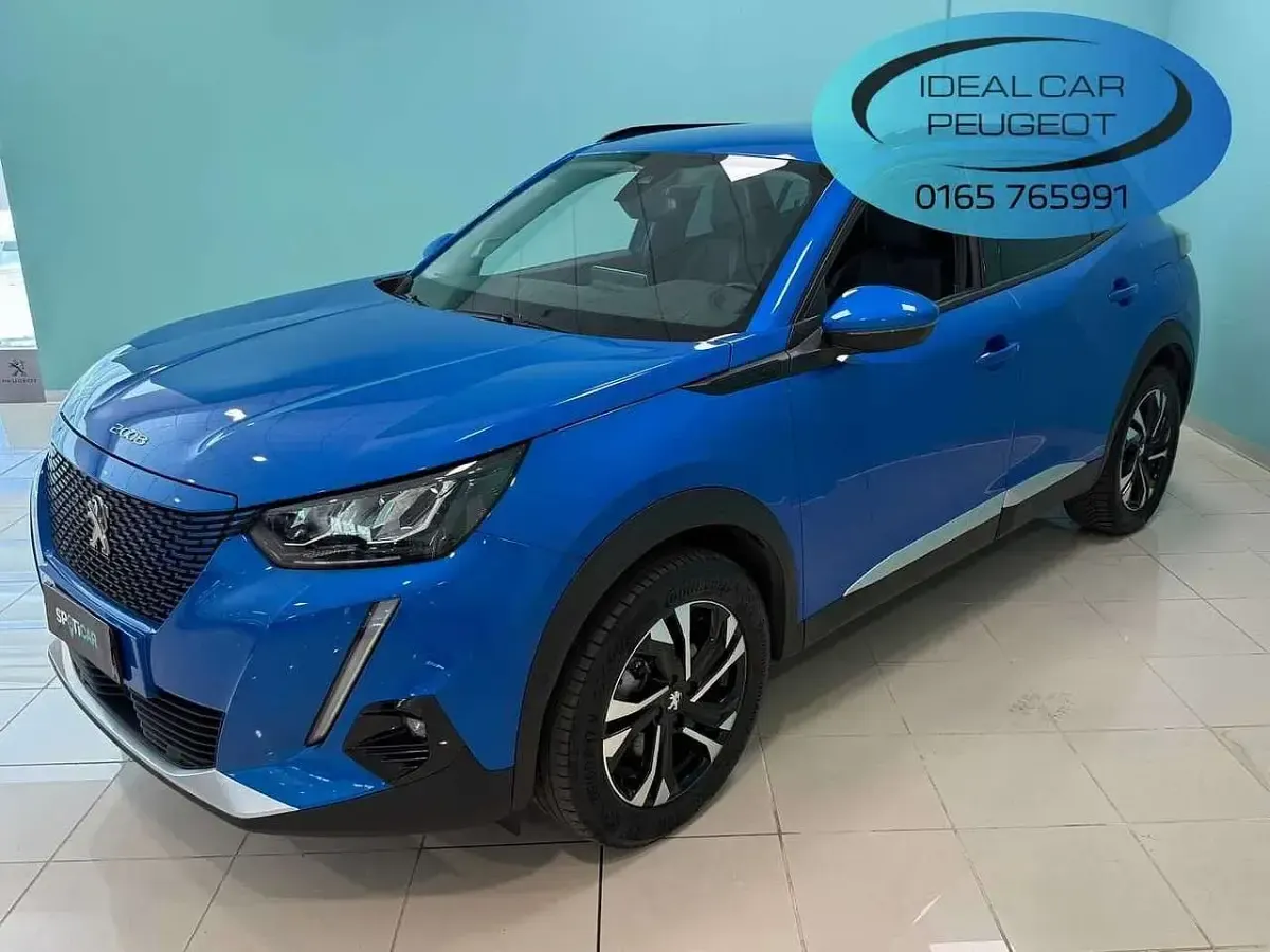 Usata Peugeot e-2008 Allure 56 kW (77 CV) 2021 Blu/azzurro SUV