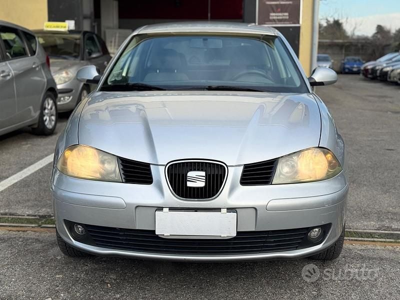 Usata Seat Ibiza Stylance 74 CV (54 kW) 2005 Grigio Utilitaria