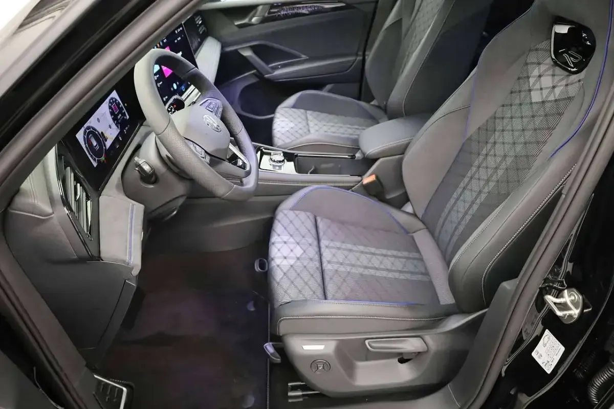 Usata VW Tiguan Pro 265 CV (194 kW) 2025 Grenadill black SUV