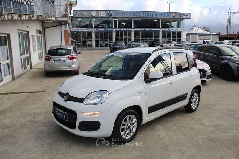 Usata Fiat Panda Lounge 95 CV (69 kW) 2019 Bianco Utilitaria