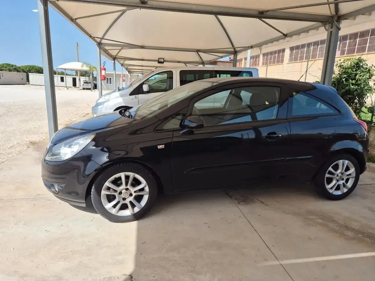 Usata Opel Corsa Sport 75 CV (55 kW) 2008 Nero Utilitaria