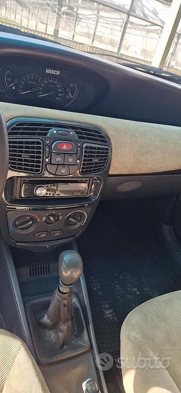 Usata Lancia Ypsilon 54 CV (39 kW) 1999 Utilitaria