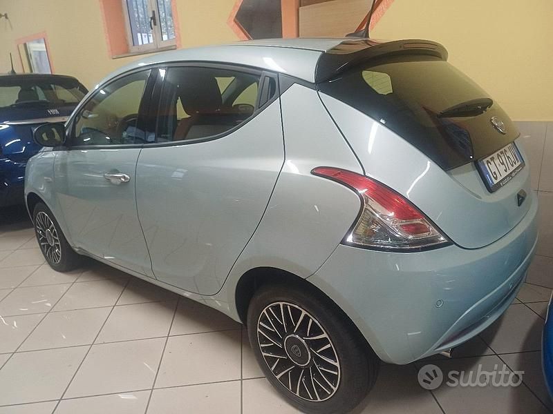 Usata Lancia Ypsilon 2024 Grigio Utilitaria