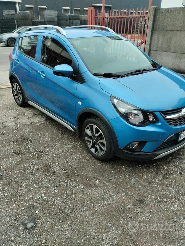 Usata Opel Karl Rocks 75 CV (55 kW) 2017 Blu/azzurro Utilitaria