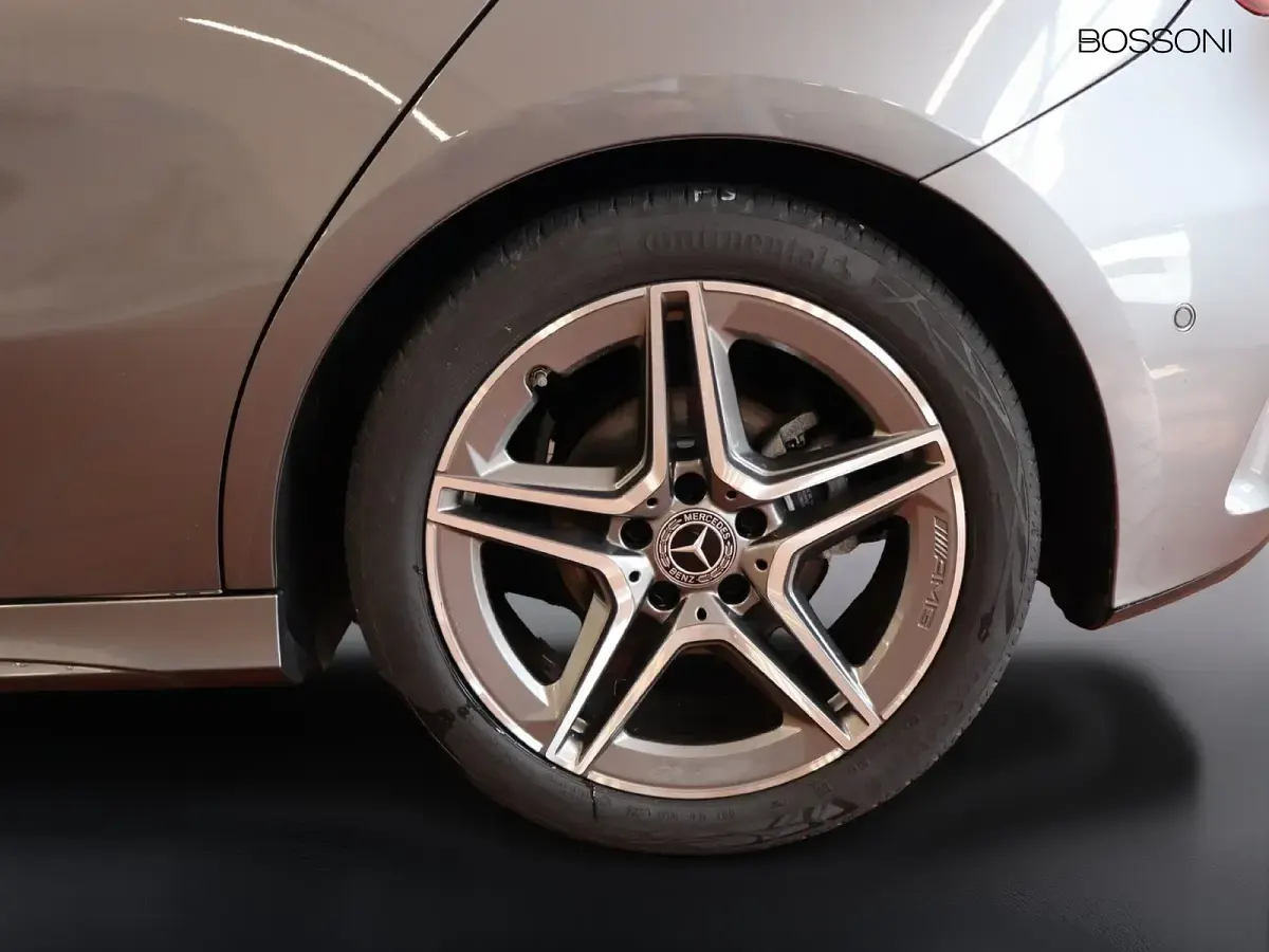 Usata Mercedes A180 Advanced Plus 116 CV (85 kW) 2024 Grigio Berlina