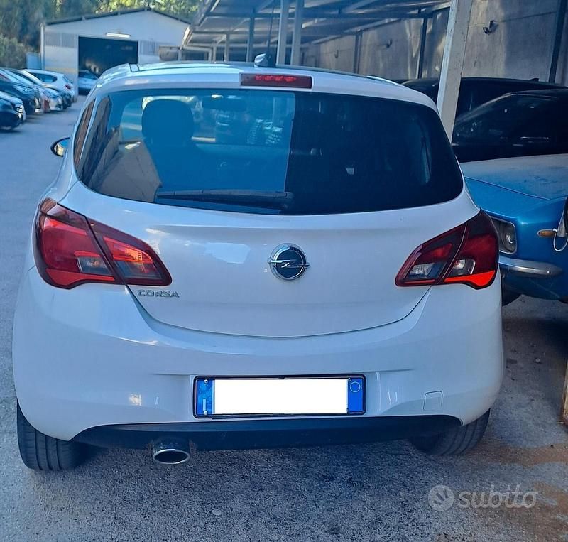 Usata Opel Corsa 90 CV (66 kW) 2017 Bianco Berlina