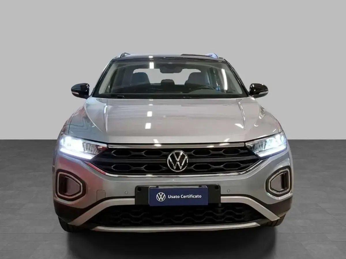 Usata VW T-Roc Life 110 CV (80 kW) 2023 Pyrit silver metallizzato nero SUV