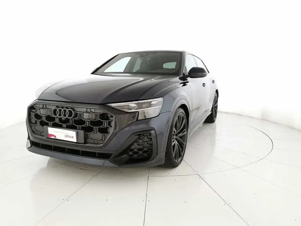 Gebraucht Audi Q8 S-Line 394 PS (289 kW) 2025 SUV